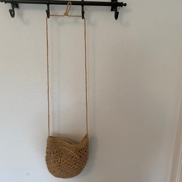 Straw basket purse - Picture 3 of 5